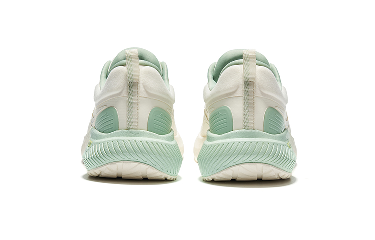 Shop Saucony Surge 2 'Casual Versátil' S28193-7