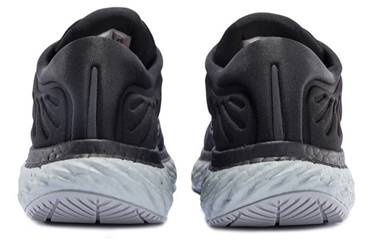 Shop Saucony Triumph 17 ''Noir Gris'' S20546-35