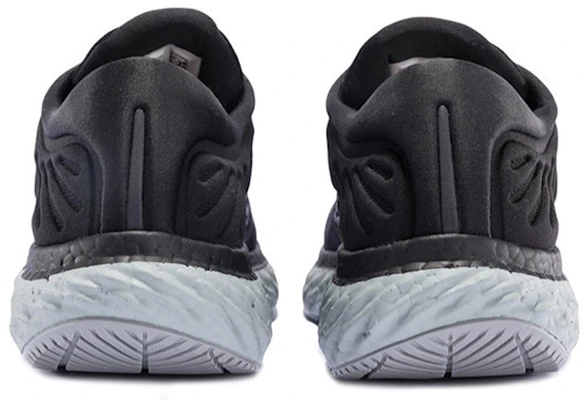 Saucony Triumph 17 ''Noir Gris'' S20546-35 Shop Saucony Triumph 17 ''Noir Gris'' S20546-35