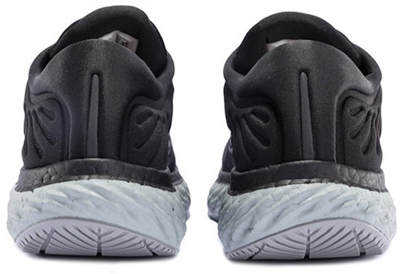 Saucony Triumph 17 'Hitam Kelabu' S20546-35 Shop Saucony Triumph 17 'Hitam Kelabu' S20546-35