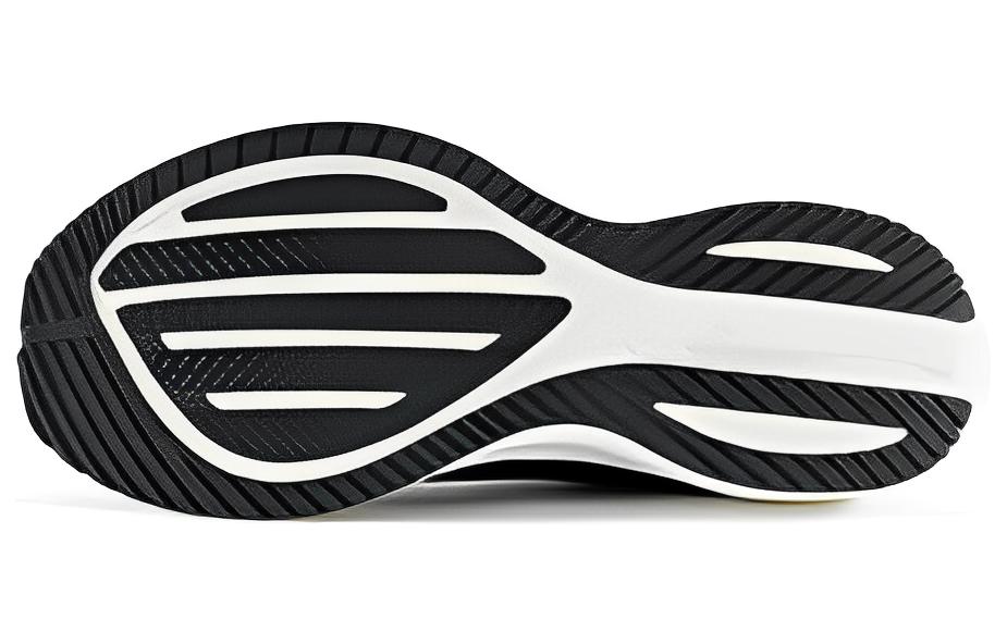 Shop Saucony Triumph 20 Wide 'Hitam Putih' S20760-10