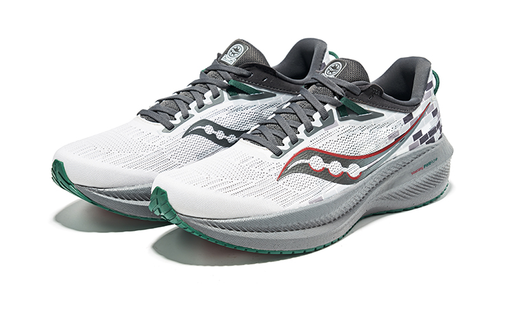 Shop Saucony Triumph 21 勝利 透氣舒適 耐磨減震 低幫 跑步鞋 男款 灰綠色