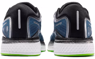 Lookbook Saucony Triumph Iso5 跑步鞋 黑藍