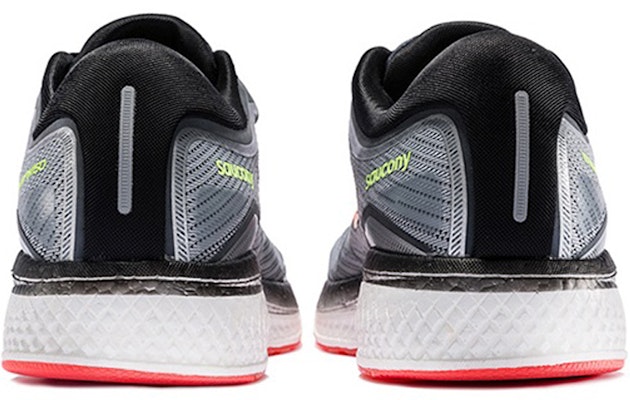 Saucony Triumph Iso 5 'Putih Hitam Oranye' S20462-3 Lookbook Saucony Triumph Iso 5 'Putih Hitam Oranye' S20462-3