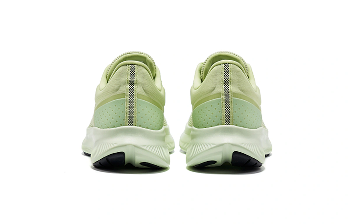 Saucony Vessel 'Green Shock-Absorbing Lightweight'