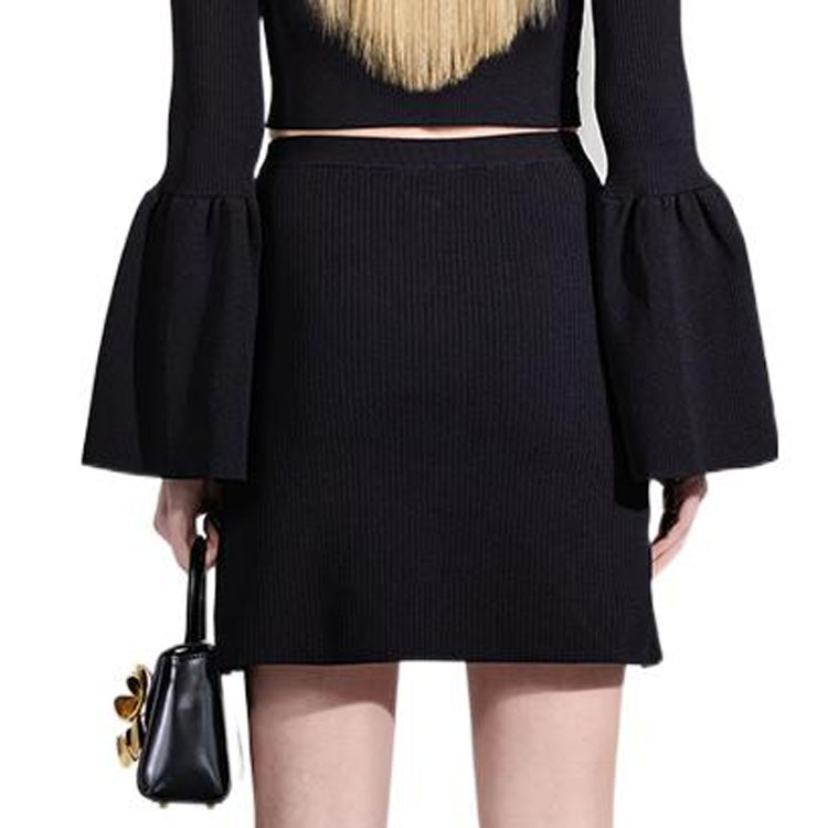 Shop Self-Portrait 秋冬22 黑色蕾絲刺繡紐扣針織中長裙 SWF334M06500