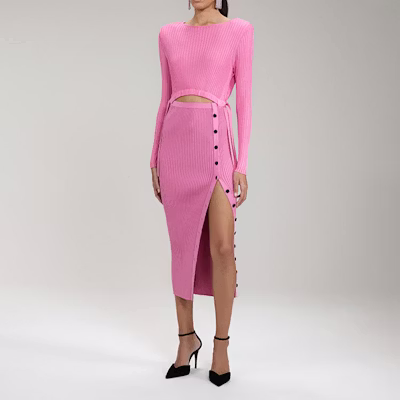 Self-Portrait FW22 Pink Knitted Midi Dress with Cutout Buttons and Slit. SWF333M02500 Lookbook Self-Portrait FW22 Pink Knitted Midi Dress with Cutout Buttons and Slit. SWF333M02500