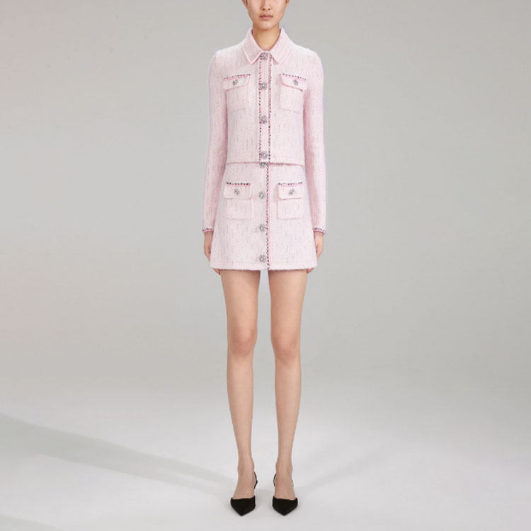 Lookbook Falda Corta Ajustada Rosa Tejida con Botones Self-Portrait FW22 AW22-124S