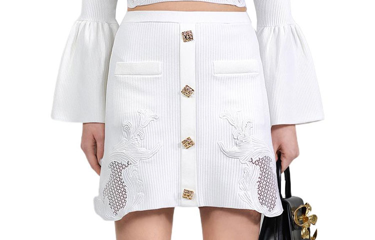 Order Self-Portrait FW22 Skirt Putih Lace Button Midi Hollow Straight. SWF334M06600