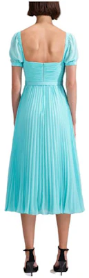 Vestido Azul Niebla Self-Portrait Escote Cuadrado y Manga Corta con Recortes SWF342Y21800 Lookbook Vestido Azul Niebla Self-Portrait Escote Cuadrado y Manga Corta con Recortes SWF342Y21800