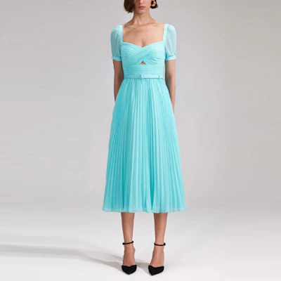 Vestido Azul Niebla Self-Portrait Escote Cuadrado y Manga Corta con Recortes SWF342Y21800 Purchase Vestido Azul Niebla Self-Portrait Escote Cuadrado y Manga Corta con Recortes SWF342Y21800