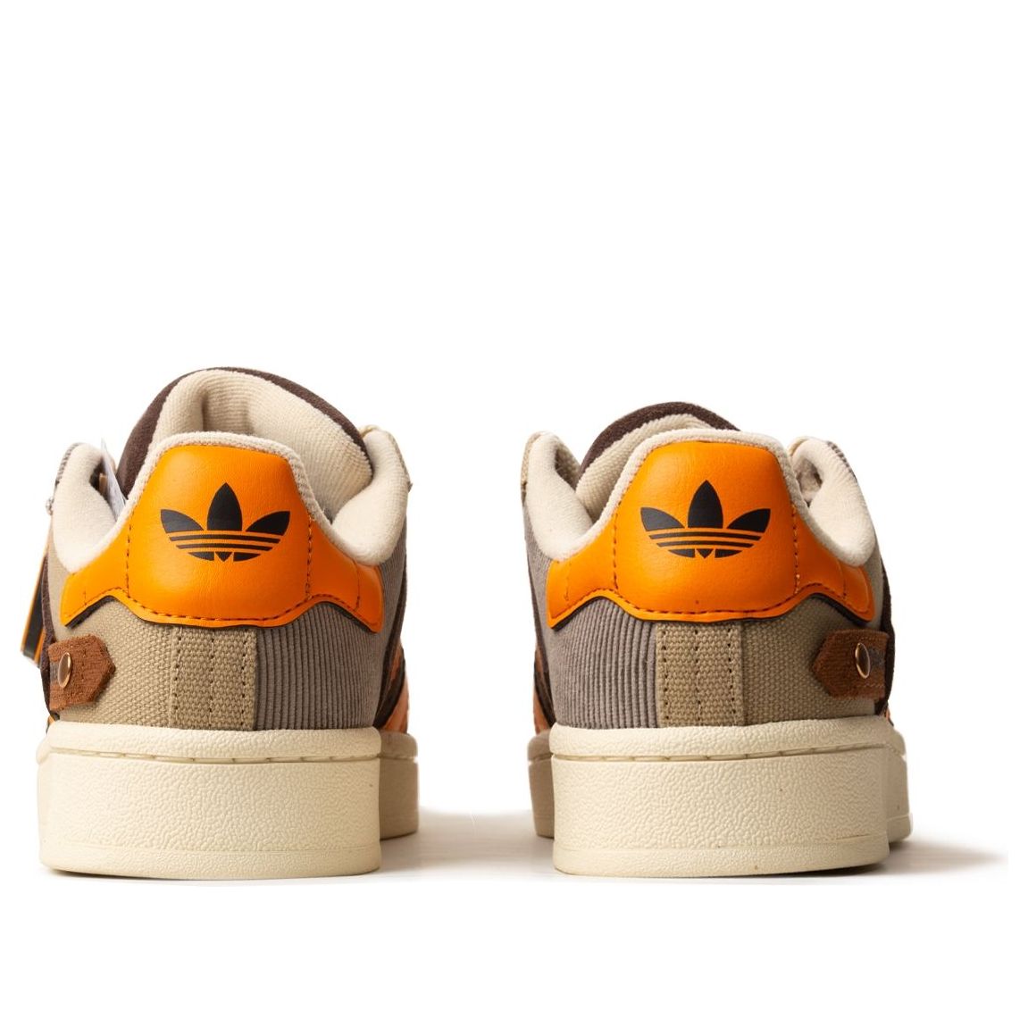 Shop SFTM x 아디다스 캠퍼스 '할로윈' IH3282