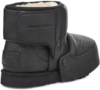 Shayne Oliver x UGG 黑色战靴腕甲鞋 1144250-BLK Shop Shayne Oliver x UGG 黑色战靴腕甲鞋 1144250-BLK