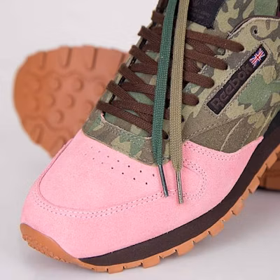 Shoe Gallery x Reebok 經典皮革 R12 '火鶴戰爭' V54303 Shop Shoe Gallery x Reebok 經典皮革 R12 '火鶴戰爭' V54303