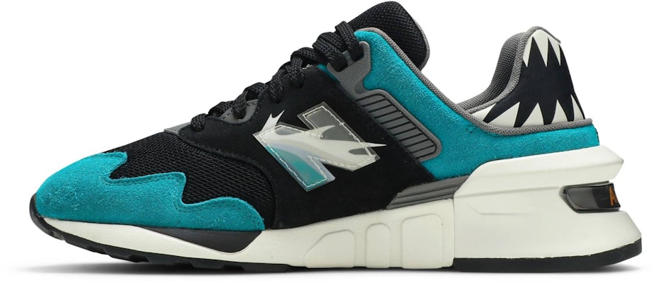 Shoe Palace x New Balance 997S 'Great White' MS997JSH Lookbook Shoe Palace x New Balance 997S 'Great White' MS997JSH