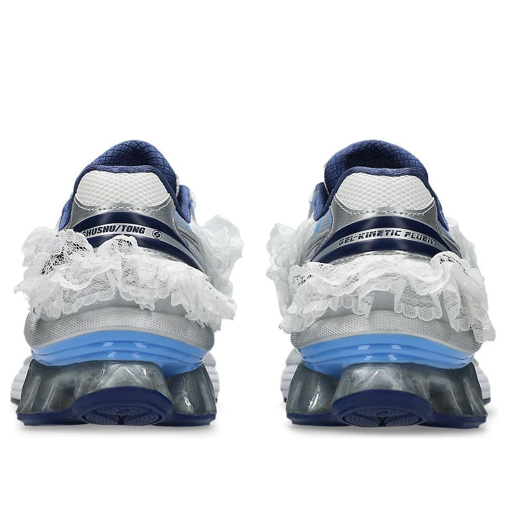Shop SHUSHU Tong × ASICS ゲルキネティックフルエント ''ホワイトダイブブルー'' 1203A822-101