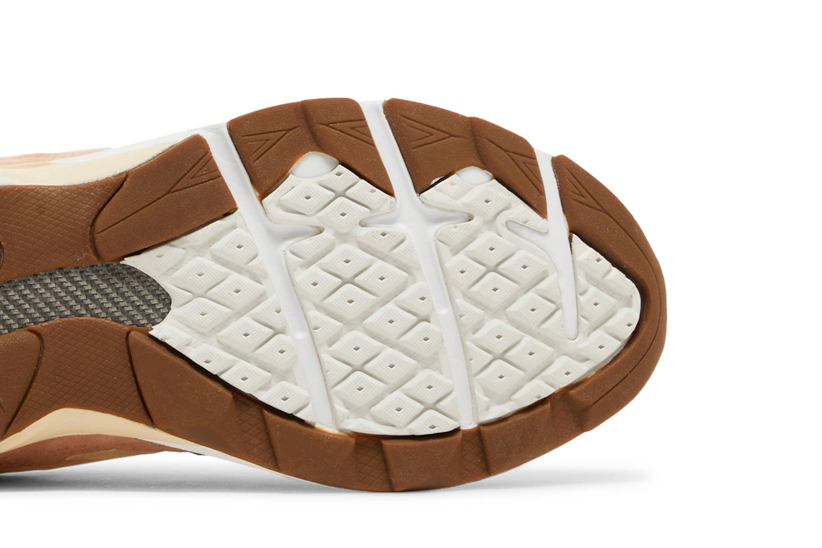 size? x New Balance 990v3 Made in USA 'Keepin' it Running'M990SZ3