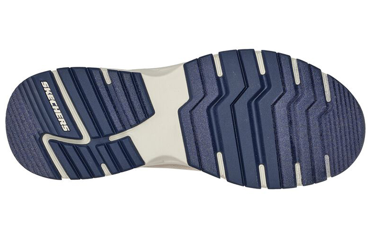 Shop Skechers 弓型支撐 Baxter 休閒運動鞋 灰褐色