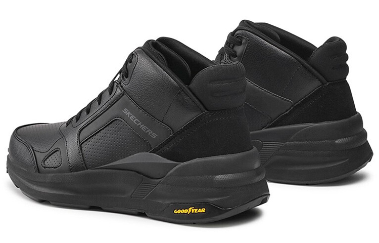 Shop Skechers 舒適透氣 緩震運動鞋 黑