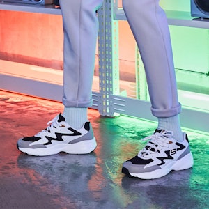 Skechers D‘Lites Airy 輕便防滑 低筒懷舊鞋 黑白 Sizing Skechers D‘Lites Airy 輕便防滑 低筒懷舊鞋 黑白