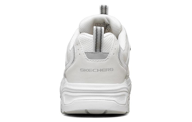 Shop Skechers 白色低帮休闲鞋 999873-WHT