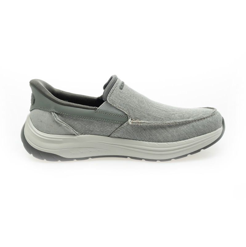 Shop Skechers Decklan 休閒運動鞋 205709GRY
