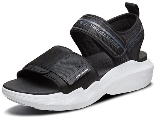 Skechers Dlites 時尚涼鞋 黑色 Lookbook Skechers Dlites 時尚涼鞋 黑色