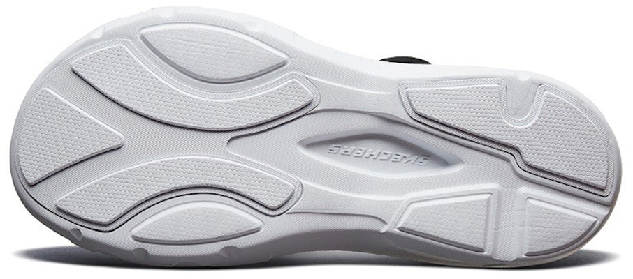 Skechers Dlites 時尚涼鞋 黑色 Shop Skechers Dlites 時尚涼鞋 黑色