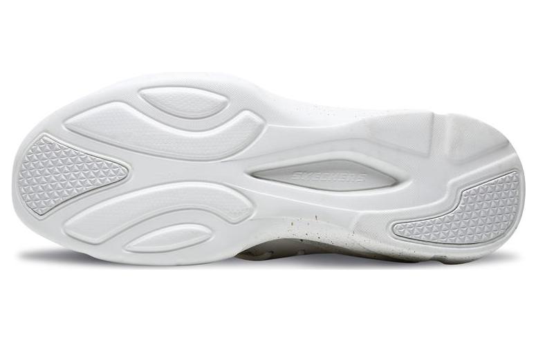 Shop Skechers Dlt-A 減震防滑耐磨 低幫 跑步鞋 自然色