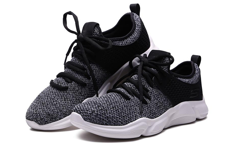 Lookbook Skechers Drafter Low-Top Negro/Blanco. 52942-BKW