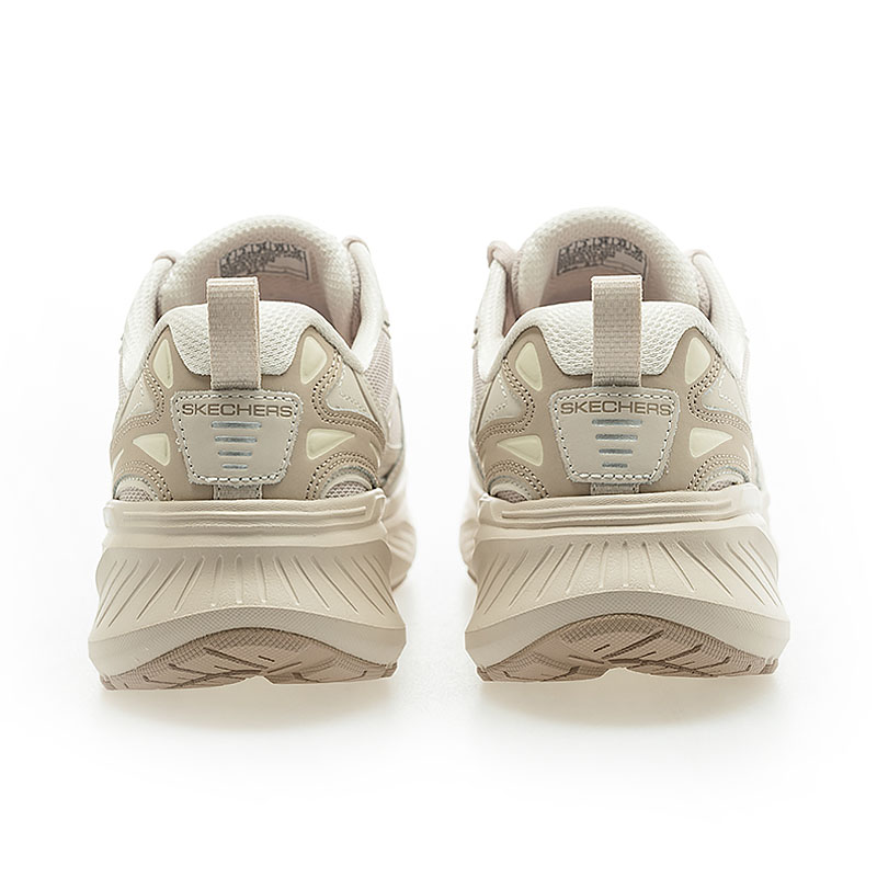 Lookbook 斯凯奇 EdgeRide 防水运动鞋 150498NAT