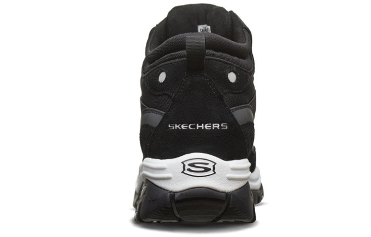 Shop Skechers Energy 輕便防滑 低筒老爸鞋 黑色