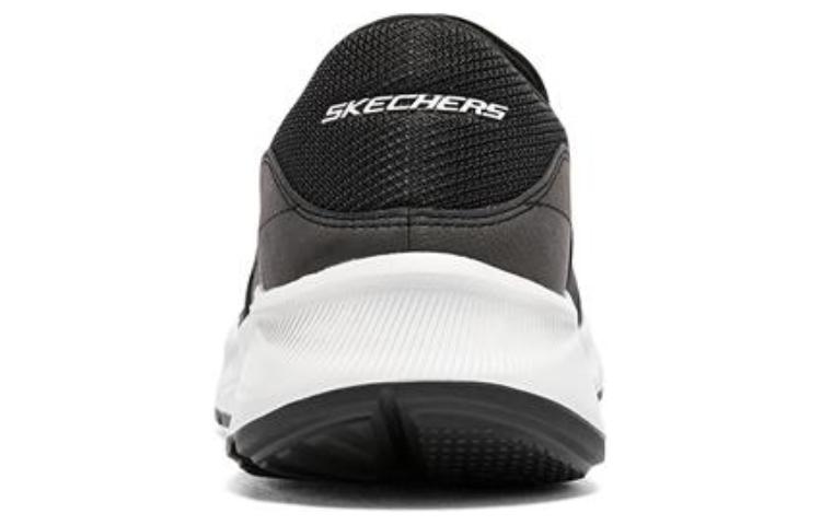 Purchase Skechers Equalizer 5.0 減震耐磨 低筒 運動休閒鞋 黑白