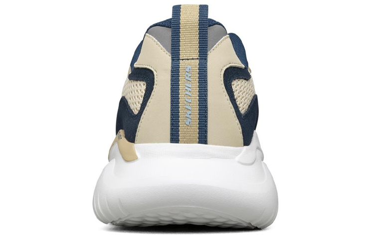 Shop Skechers Falcore 耐磨 低筒 跑步鞋 男款 米白藍