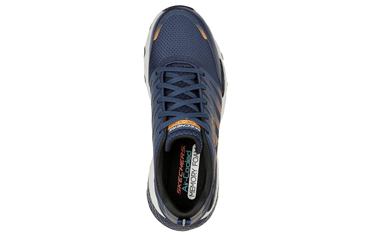 Shop Skechers Glide-Step Trail 耐磨戶外登山鞋 海軍藍