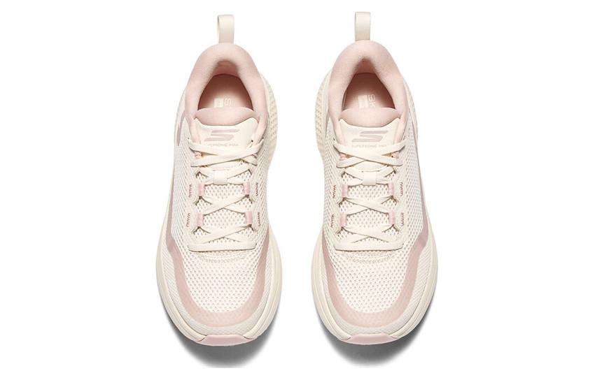 Shop Skechers 女款GO舒適百搭運動 纖維減震耐磨 低幫 休閒跑步鞋 男女同款 棕粉色