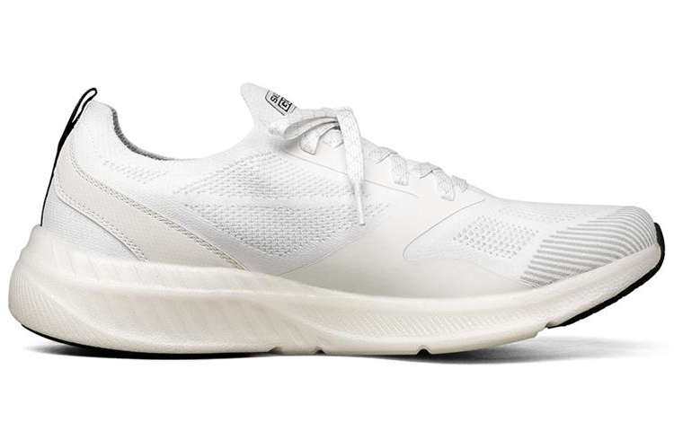 Order Skechers Go Run Hyper Burst 低幫 跑步鞋 男款 白黑