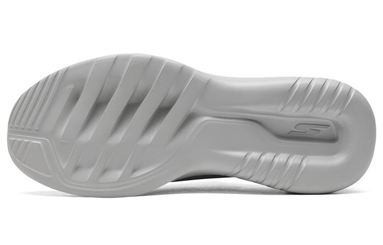 Shop Skechers Go Run 低筒跑步鞋 青綠色