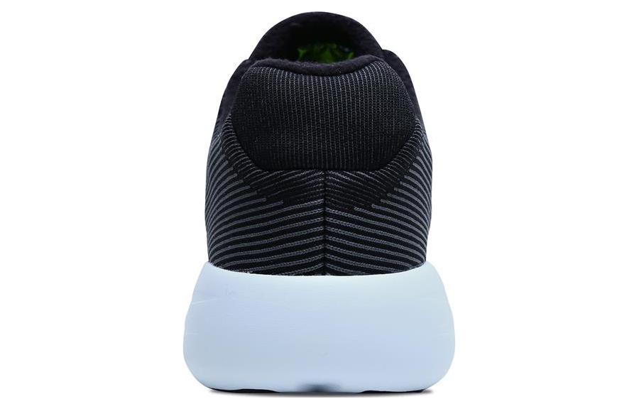 Lookbook Skechers GO RUN 600 'Hitam Putih' 55019-BKW