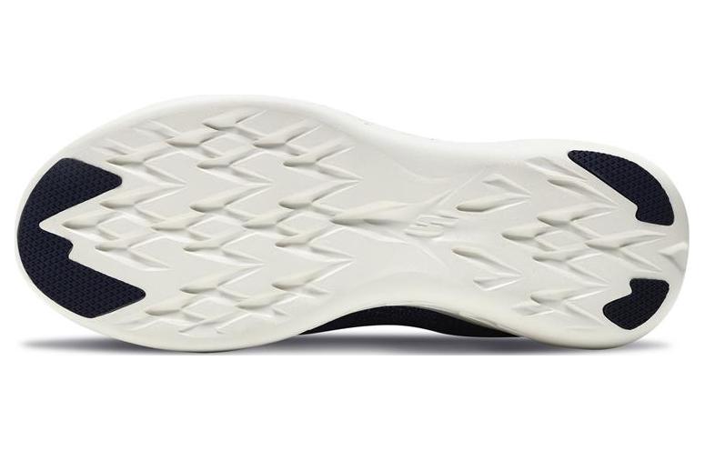 Shop Skechers GO RUN 600 減震防滑耐磨 低幫 跑步鞋 藍灰色