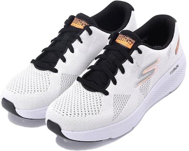 Skechers GO RUN Elevate 'Putih Kelabu' 220330-WTBK Lookbook Skechers GO RUN Elevate 'Putih Kelabu' 220330-WTBK