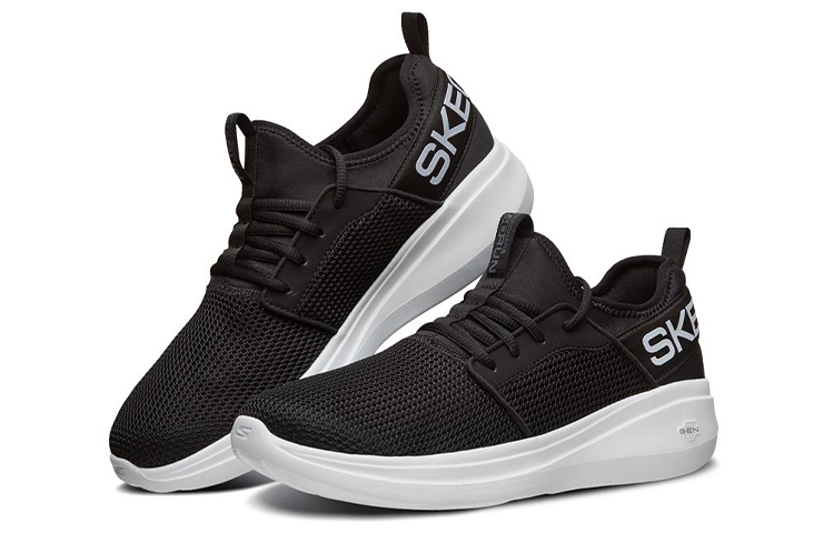 Lookbook Skechers Go Run Fast 低幫跑步鞋 黑色