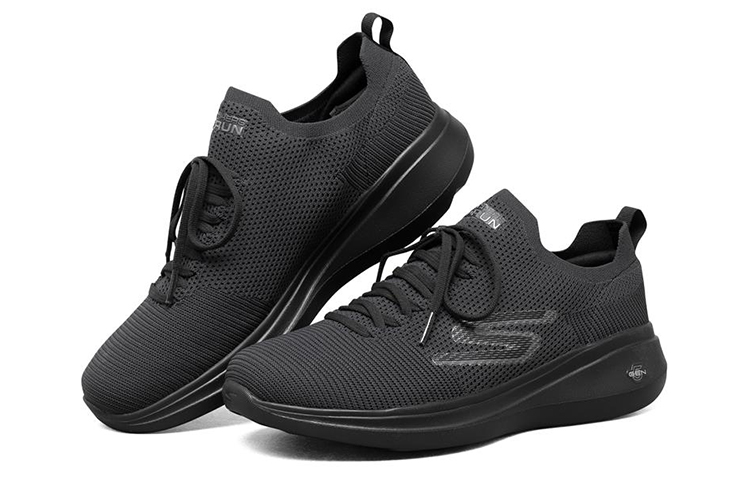 Lookbook Skechers GO RUN Fast 低筒 跑步鞋 男款 黑色