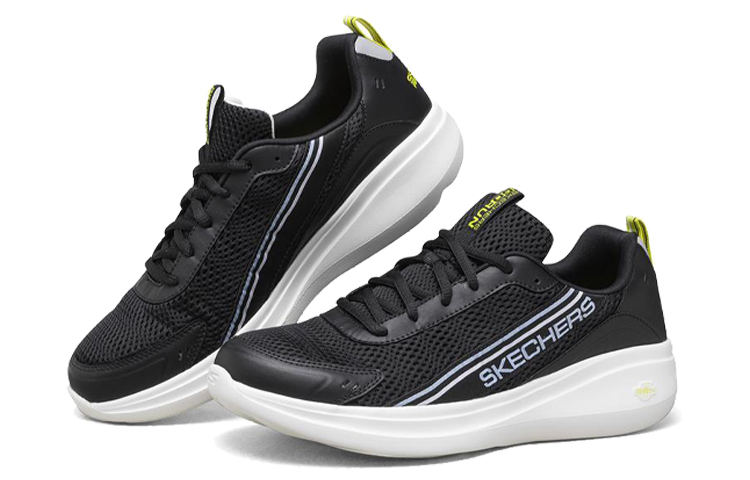 Lookbook Skechers Go Run Fast 黑色變為 Skechers 快跑速度 黑色