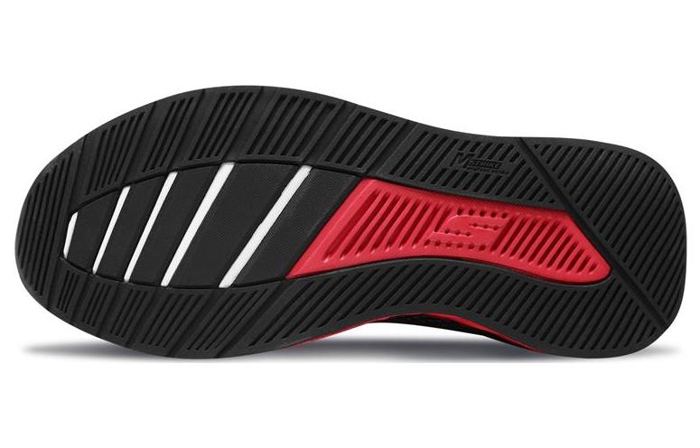 Shop Skechers GO RUN Forza 3 '黑白' 55206-BKW