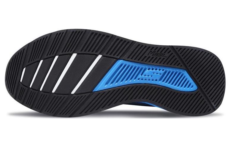 Shop Skechers GO RUN Forza 3 減震防滑耐磨 低幫 跑步鞋 藍色