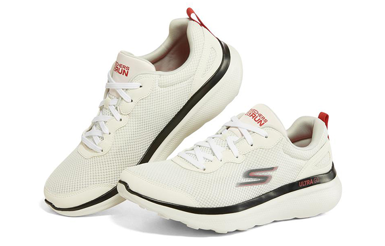 Lookbook Skechers Go Run Motion 低筒運動鞋 白黑