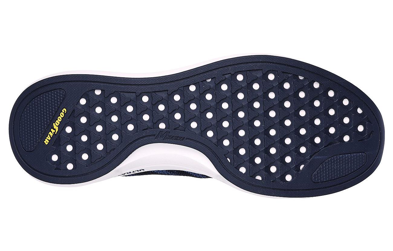 Lookbook Skechers Go Run Pulse 2.0 耐磨防滑 低帮 跑步鞋 男款 深藍色