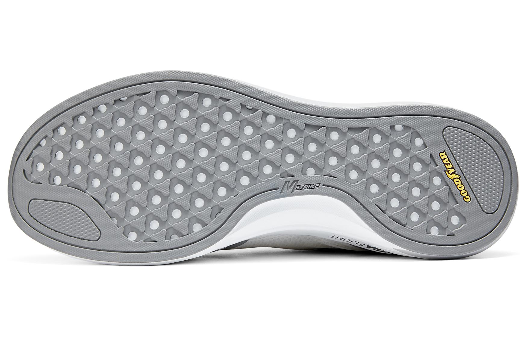 Details for Skechers Go Run Pulse 軟底舒適 減震耐磨 低筒 跑步鞋 男款 白色灰色