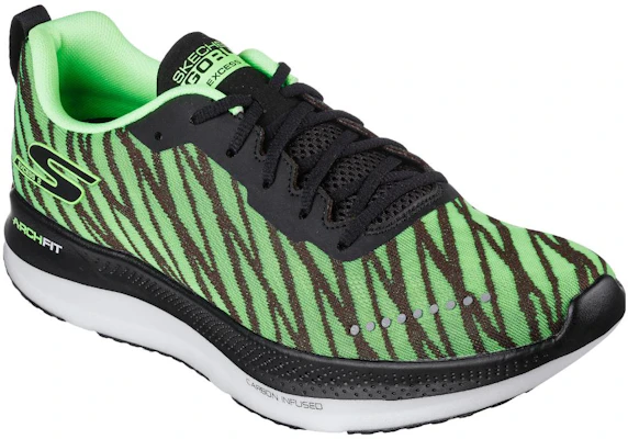 Skechers GO Run Razor 低筒跑步鞋 綠黑 Lookbook Skechers GO Run Razor 低筒跑步鞋 綠黑